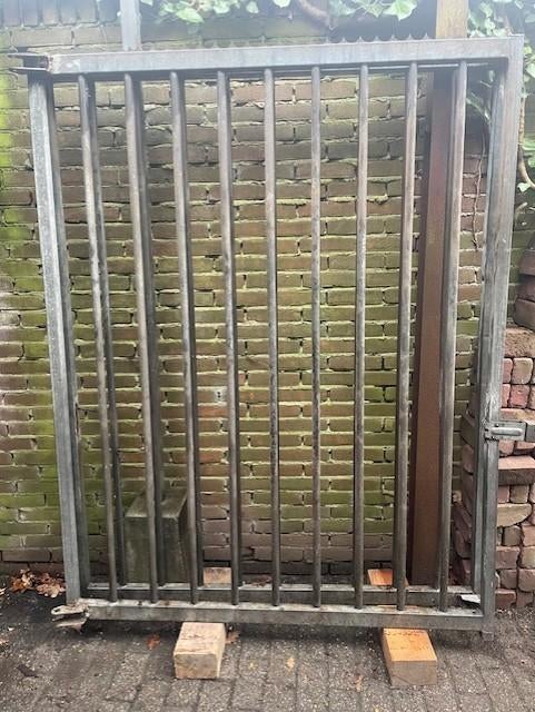 Galvaniseerde poort,  breedte 3.20 m., Ophalen, Gebruikt, IJzer, Spijlenhekwerk