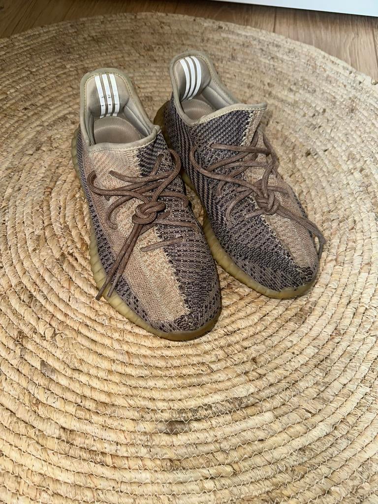 Yeezy ash pearl maat 44, Kleding | Heren, Schoenen, Overige kleuren, Ophalen of Verzenden, Sneakers of Gympen, Zo goed als nieuw