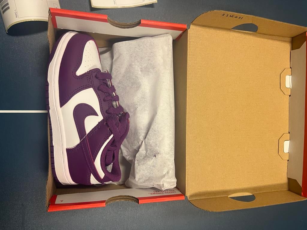 Nike Dunk Low Paars/Wit - Maat 28, Ophalen of Verzenden, Zo goed als nieuw, Jongen of Meisje, Schoenen