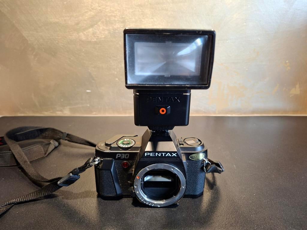 Pentax P30 body + AF240Z flitser, Audio, Tv en Foto, Fotocamera's Analoog, Ophalen of Verzenden, Gebruikt, Spiegelreflex, Pentax
