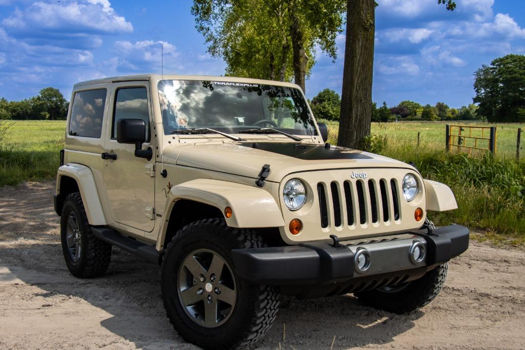 Jeep Wrangler sport Mojave - 12.572 km - NL KENTEKEN, Auto's, Beige, Leder, Bruin, Handgeschakeld