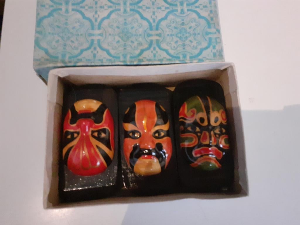 Chinese Maskers borsteltjes, Ophalen of Verzenden, Zo goed als nieuw
