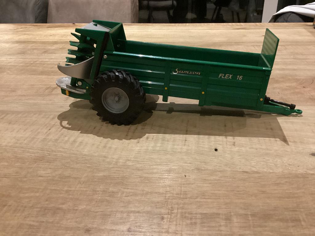 Samson meststrooier, Ophalen of Verzenden, Tractor of Landbouw, Overige merken