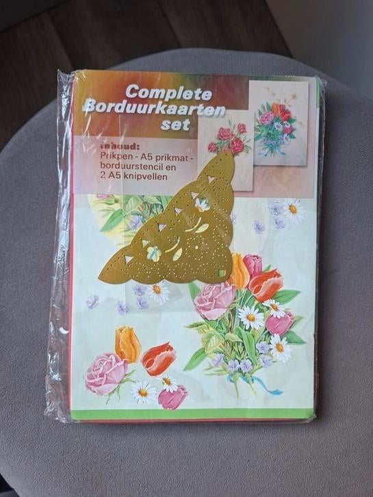Complete Borduurkaarten Set - Nieuw in Verpakking, Ophalen of Verzenden, Nieuw, Overige thema's, Knipvel