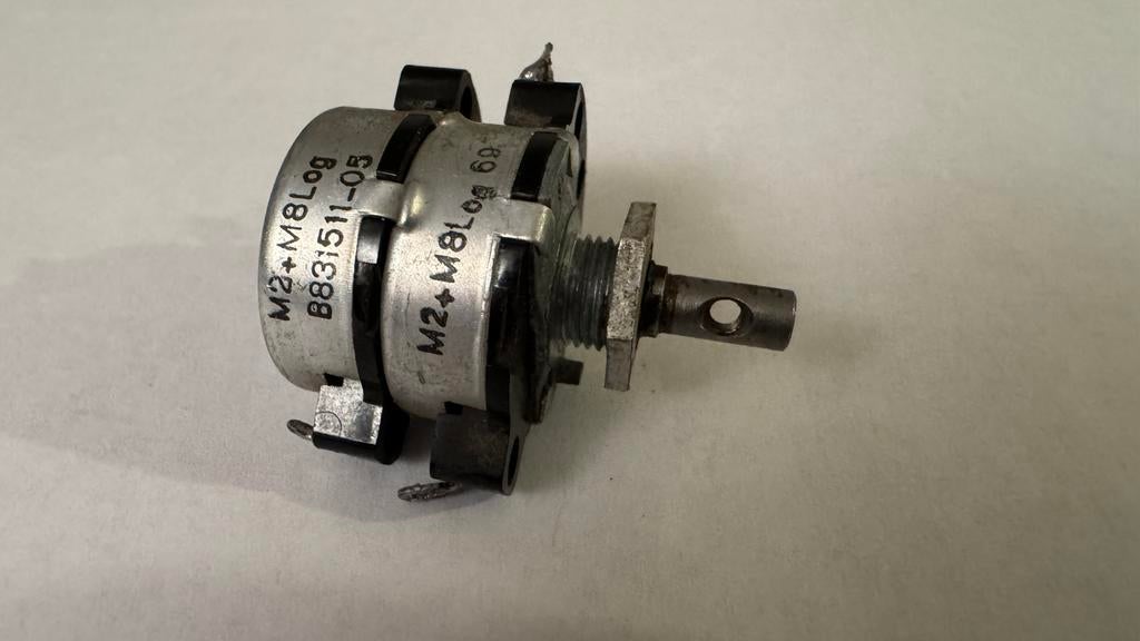 Gezocht: Philips NOS potmeter 800k + 200k log stereo, Ophalen of Verzenden