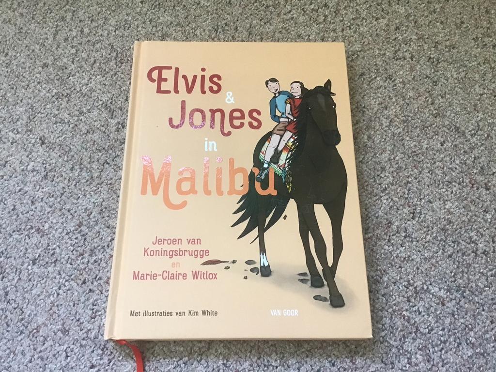 Jeroen van Koningsbrugge - Elvis & Jones in Malibu, Boeken, Fictie algemeen, Ophalen of Verzenden, Zo goed als nieuw, Jeroen van Koningsbrugge; Marie-Claire Witlox