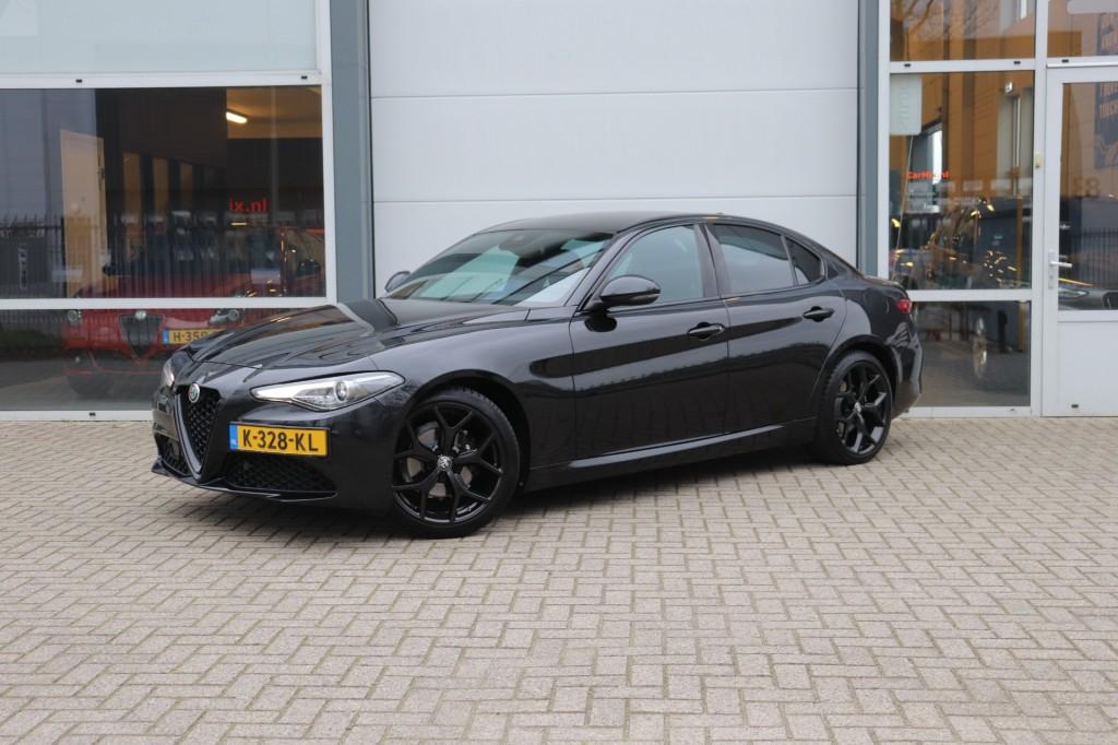 Alfa romeo GIULIA 2.0T SPRINT/VELOCE.INT/STOEL.STUUR.VERW/AD, Auto's, Alfa Romeo, Euro 6, 4 cilinders, USB, Zwart