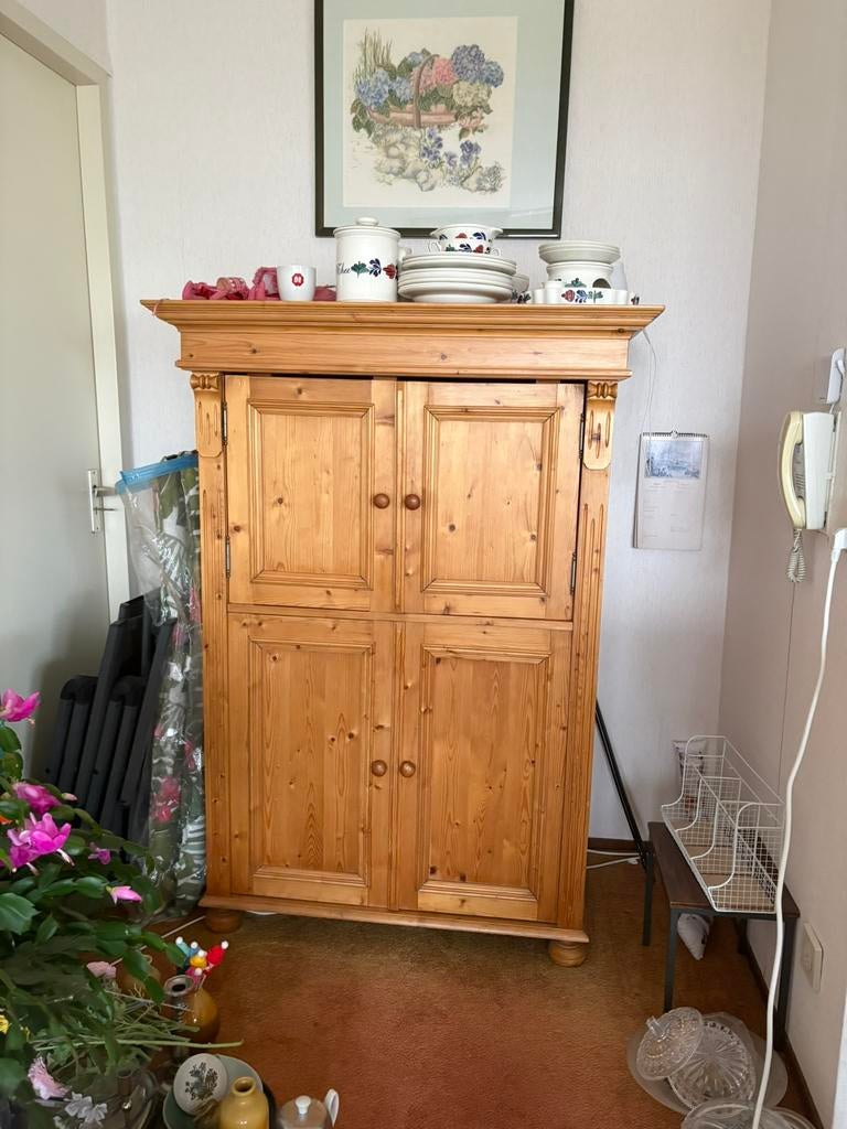 Grenen kast, Ophalen, Gebruikt