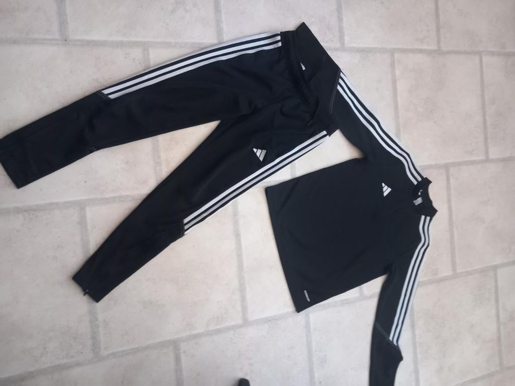 Trainingspak paar keer gedragen., Ophalen, Zo goed als nieuw, Zwart, Lang