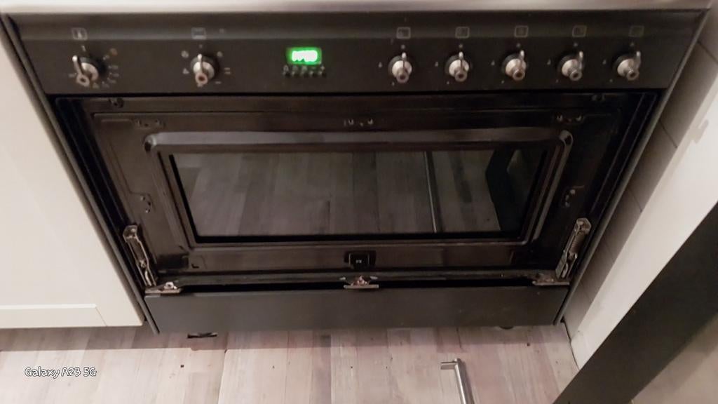Smeg gasfornuis 5 pits en afzuigkap Bellink, Witgoed en Apparatuur, Fornuizen, Ophalen, Gebruikt, 60 cm of meer, Gas