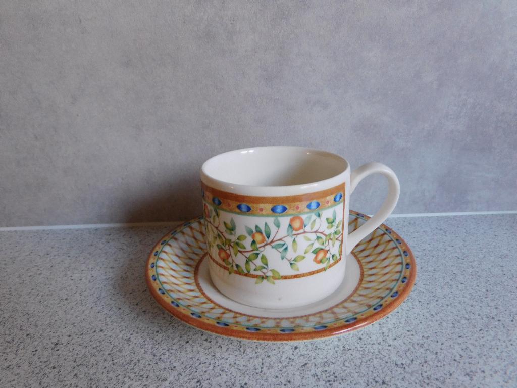 Kop en schotel Lemontree Johnson Brothers, Ophalen of Verzenden, Zo goed als nieuw, Overige stijlen, Kop(pen) en/of Schotel(s)