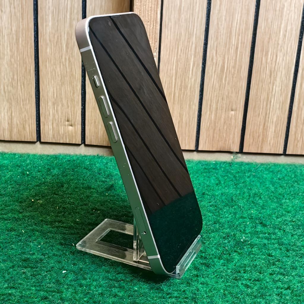 Apple iPhone 13 128GB 76% - In Nette Staat, Apple, Zo goed als nieuw, Support@apple.com, One Apple Park Way
Cupertino, CA 95014
United States