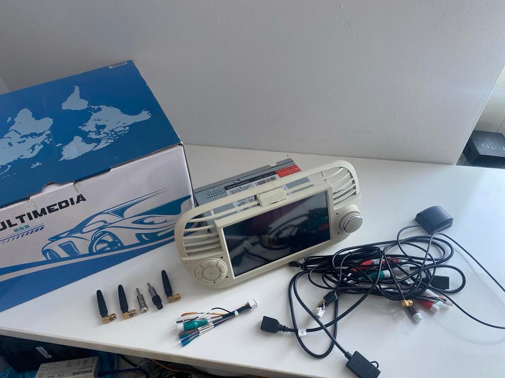 Multimedia systeem voor Fiat 500, Ophalen, Zo goed als nieuw