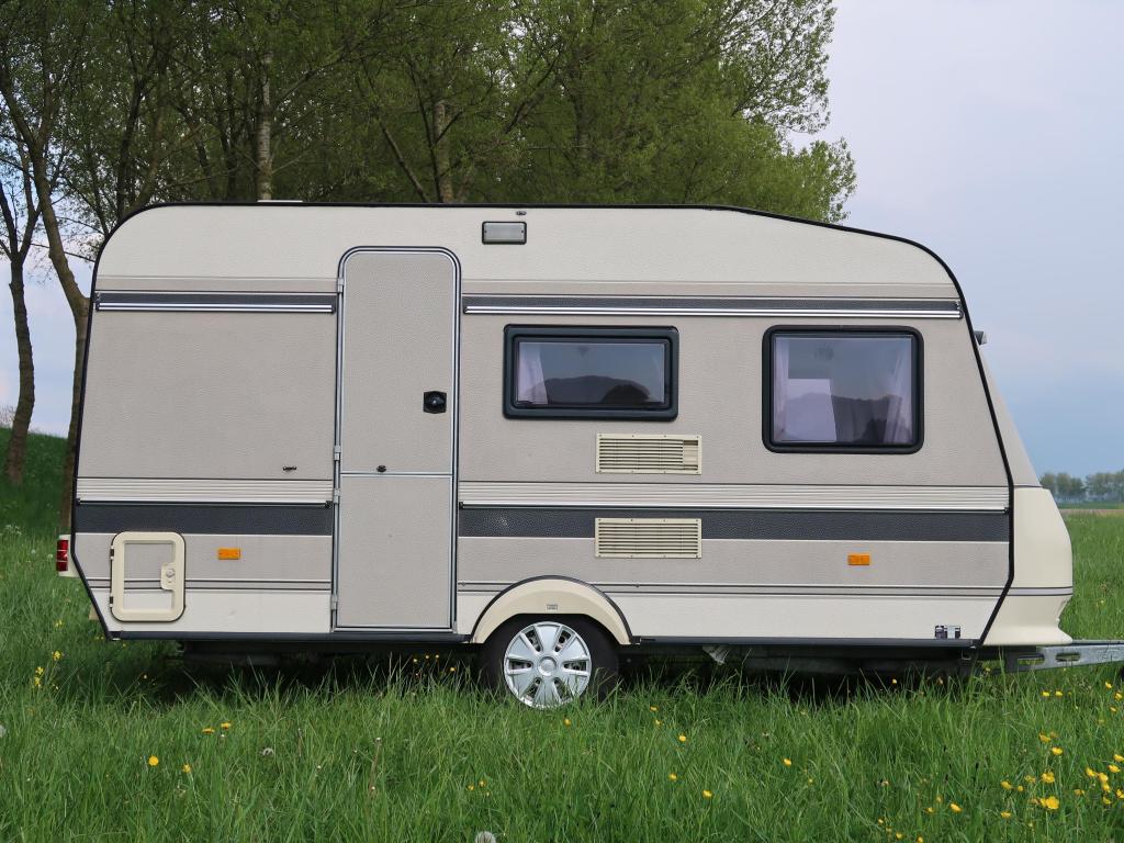 Hobby Classic 420 TM / voortent / luifel / BOVAG '26, Dwarsbed, Hobby, Bedrijf, Treinzit