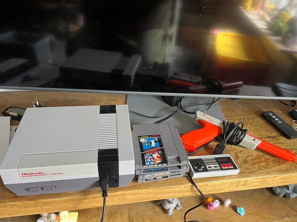 Complete nes met games, Spelcomputers en Games, Spelcomputers | Nintendo NES, Ophalen of Verzenden, Zo goed als nieuw, Met 1 controller
