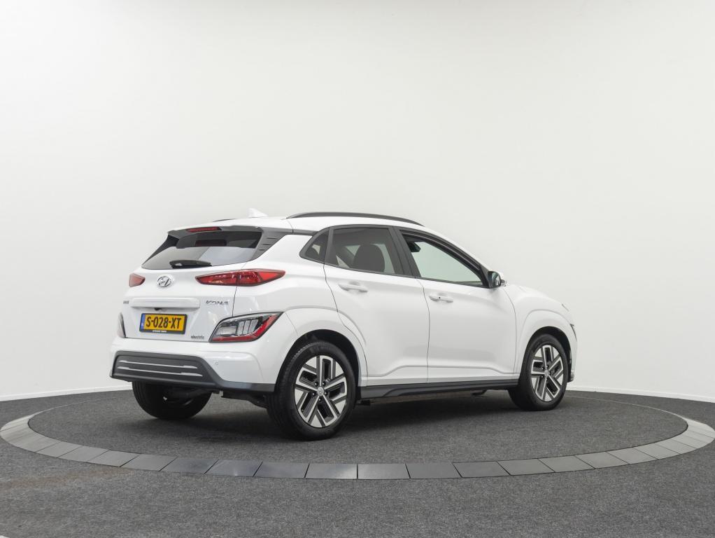 Hyundai KONA EV Fashion 64 kWh | 3-Fase | Private Lease 449, Auto's, 12 maanden, 0 cilinders, Gebruikt, Zwart