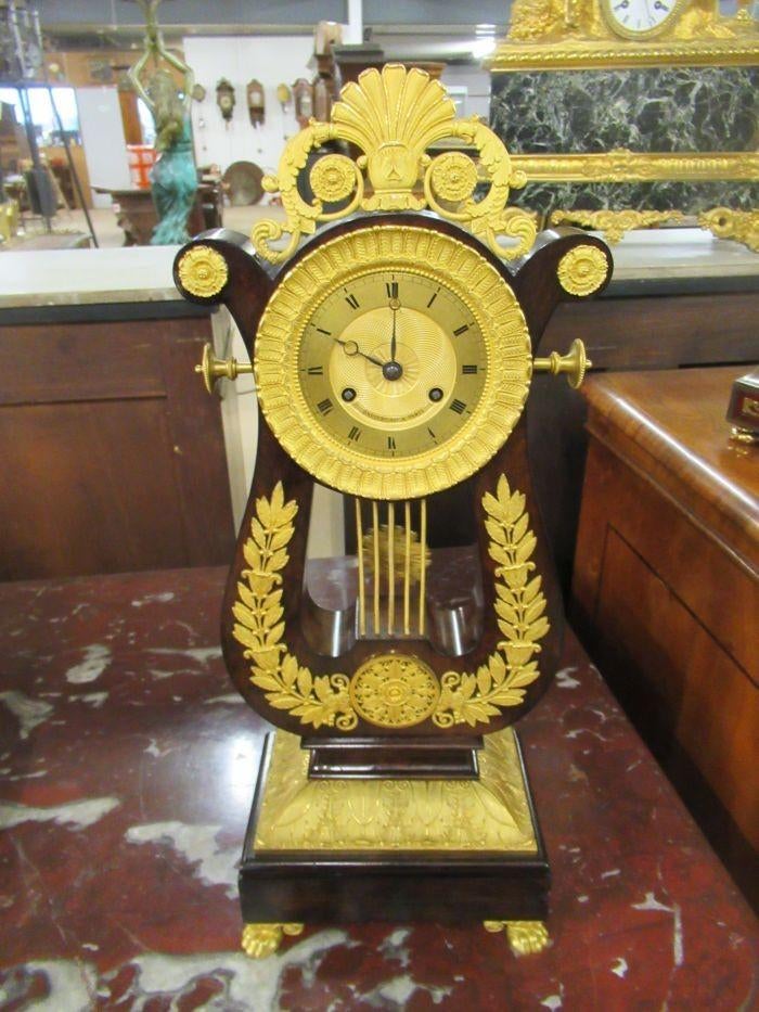 Oer 10805 ANTIEKE palissander lyra pendule touwtje ophanging, Ophalen