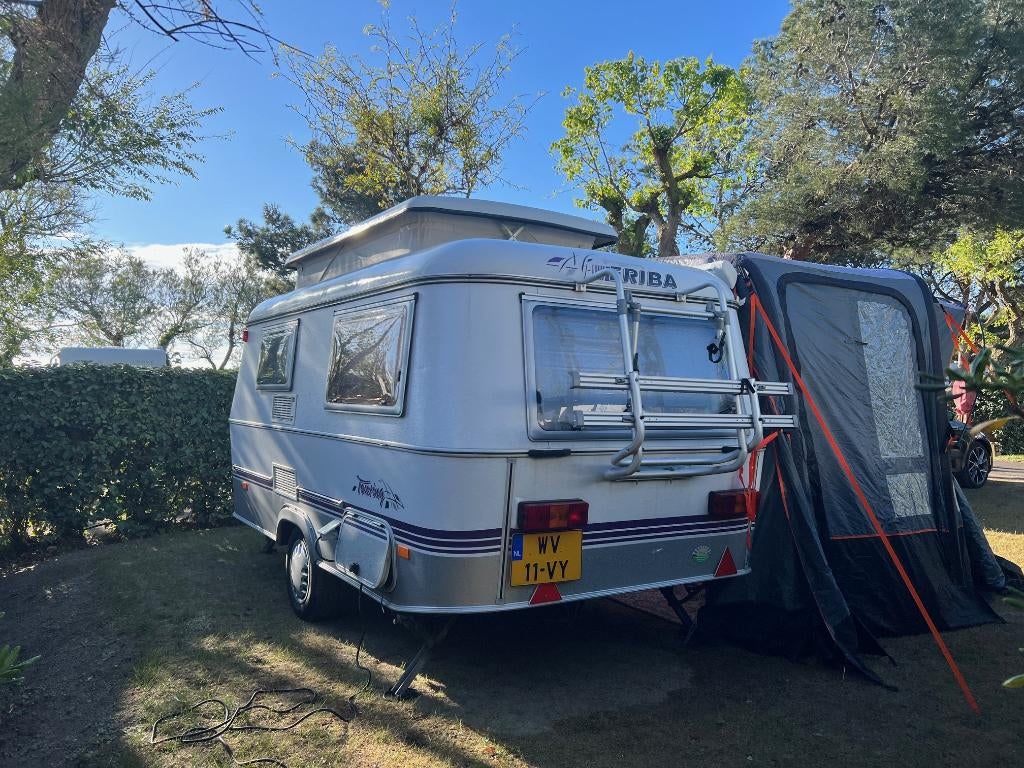 Eriba Triton met stapelbed!, Caravans en Kamperen, Standaardzit, 750 - 1000 kg, Particulier, Vast bed