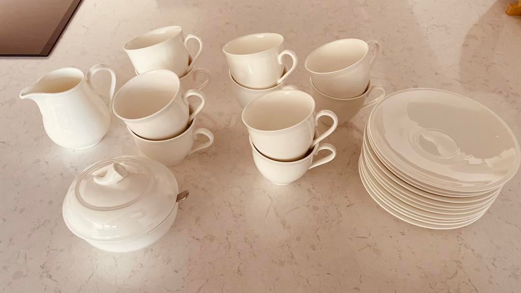 Kop en schotels, melkkan, suikerpot (Royal Canterbury), Ophalen, Zo goed als nieuw, Effen, Kop(pen) en/of Schotel(s)