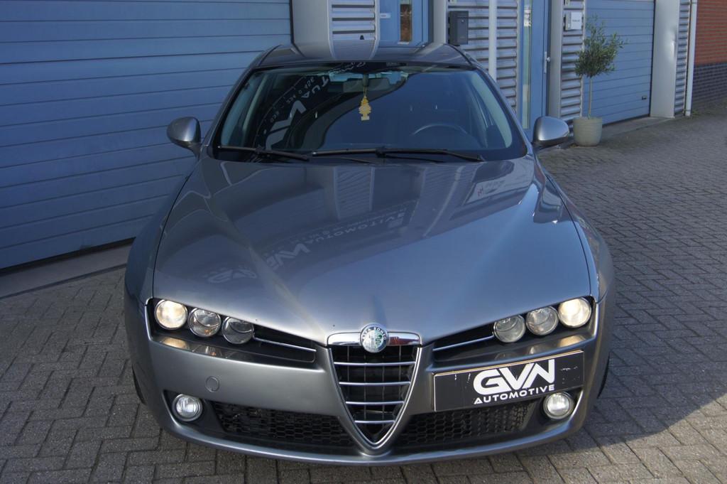 Alfa Romeo 159 Sportwagon 1.9 JTD Automaat Q-Tronic Distinct, Auto's, Alfa Romeo, Euro 5, Gebruikt, 4 cilinders, 150 pk