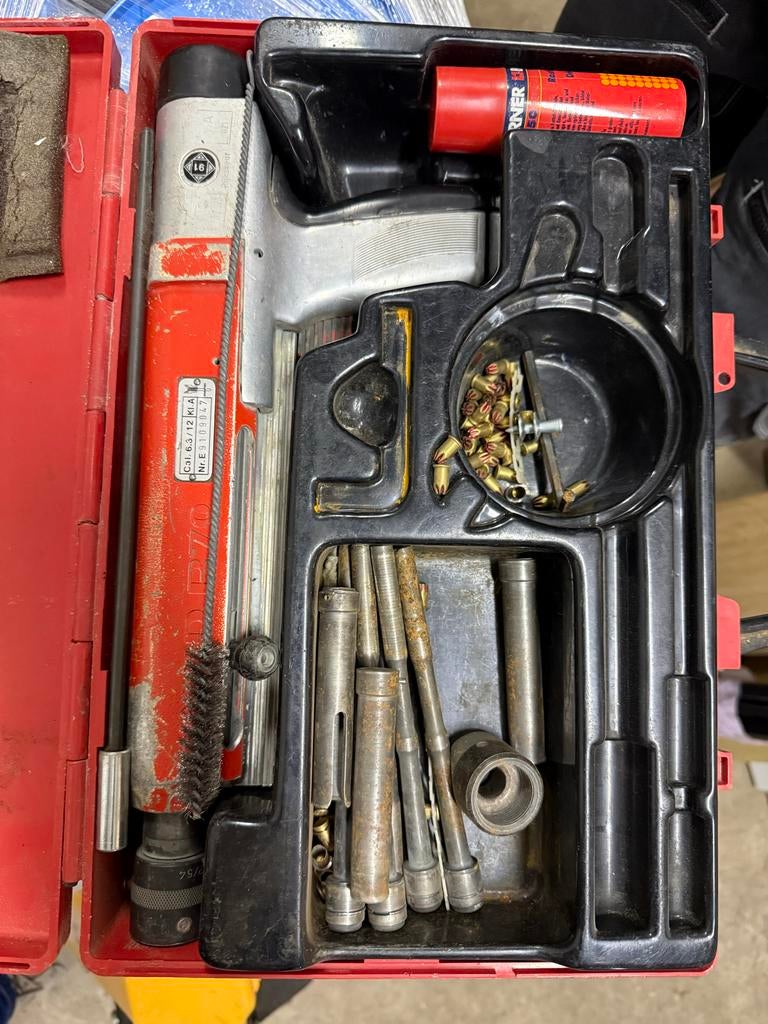 Rapid pistool om stalen platen vast te schieten, Ophalen of Verzenden, Gebruikt