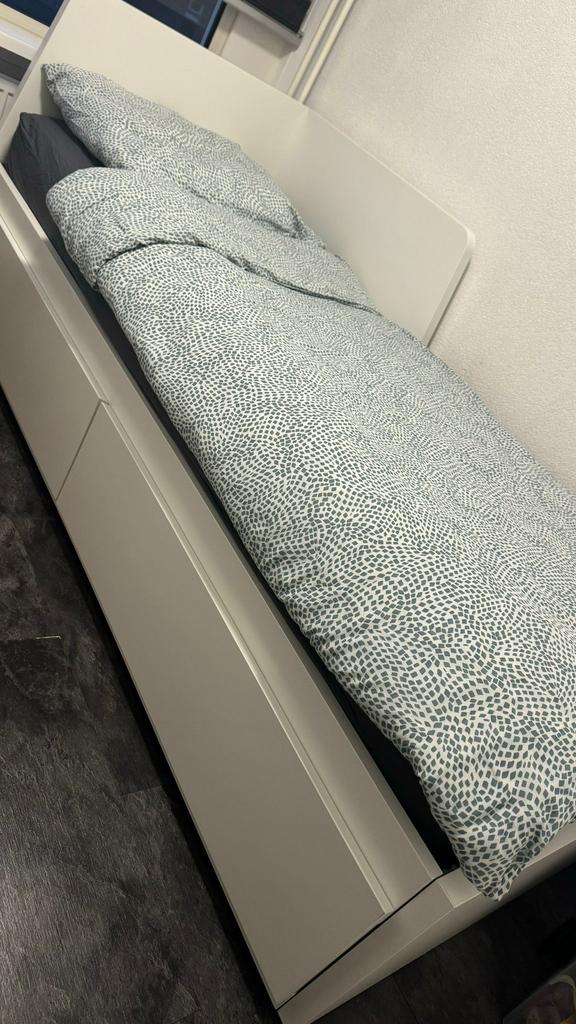 Te koop éénpersoonsbed, Huis en Inrichting, Slaapkamer | Bedden, Ophalen, Eenpersoons, Wit, Zo goed als nieuw