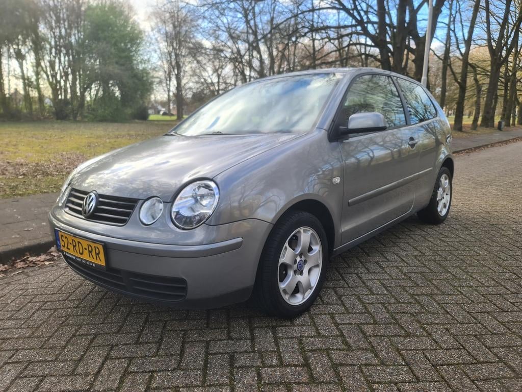 Volkswagen Polo 1.4 55KW 2005 Grijs, Voorwielaandrijving, 4 cilinders, Origineel Nederlands, Handgeschakeld