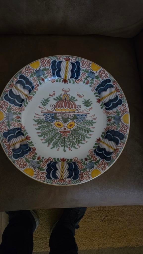 Makkum bord met traditioneel decor, Ophalen