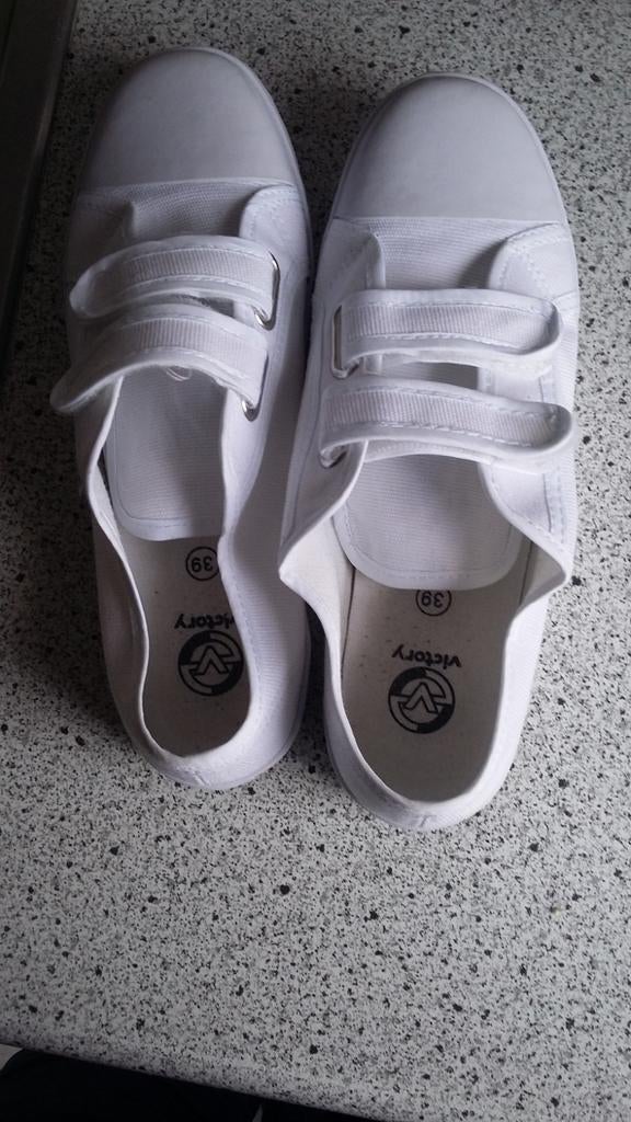 Witte gymschoenen maat 39, Wit, Ophalen of Verzenden, Victory, Sneakers of Gympen