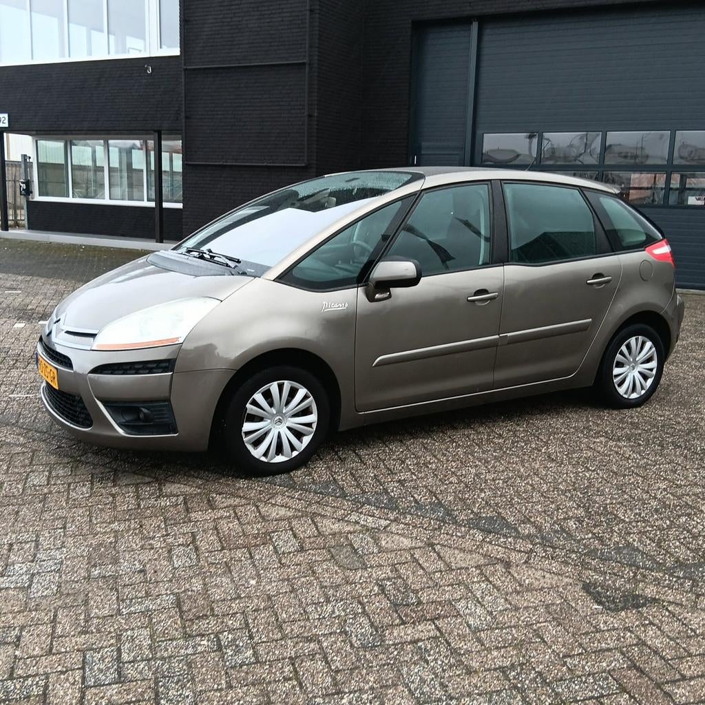 Citroen C4 Picasso 1.8-16V Ambiance 5p., 125 pk, Gebruikt, 4 cilinders, Bruin