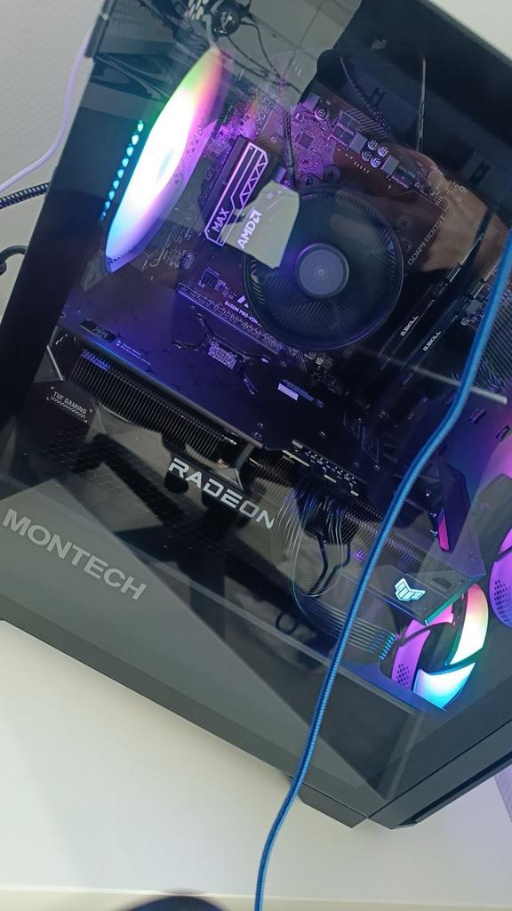 Gaming pc te koop - AMD Ryzen 5 5600X, RX 7600 XT, 1 speler, Ophalen of Verzenden, Gebruikt, Overige genres