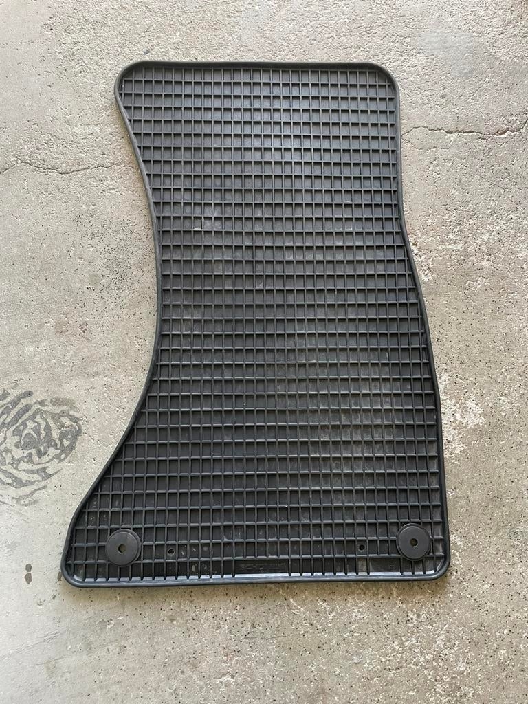Audi orgineel rubberen matten, Auto diversen, Automatten, Ophalen of Verzenden, Gebruikt