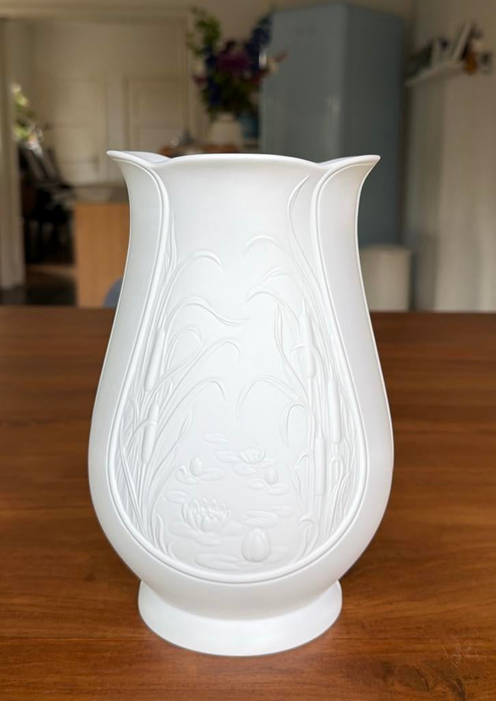 Seltmann biscuit porseleinen vaas, Ophalen of Verzenden