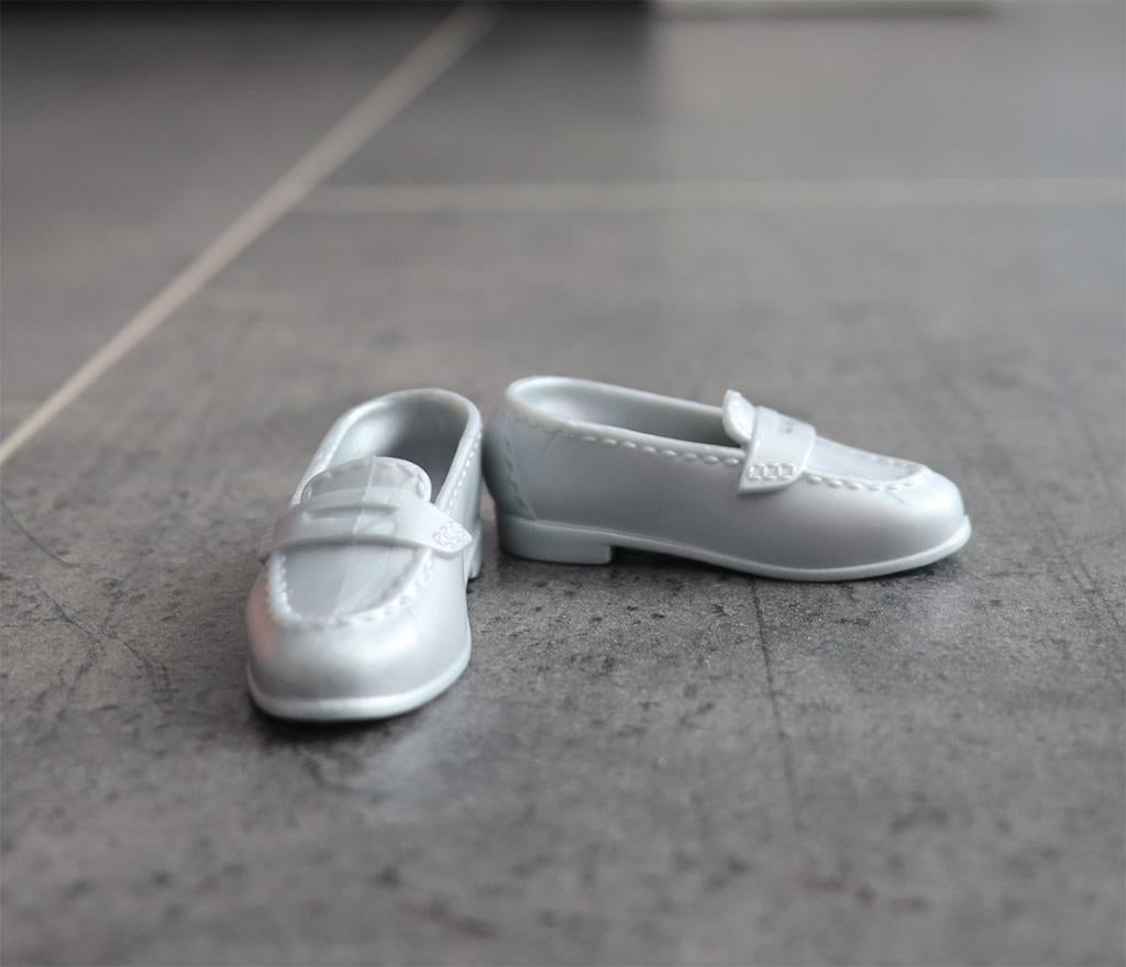 Barbie kleding nieuw - Ken - Originele schoenen zilver grijs, Ophalen of Verzenden, Nieuw, Barbie