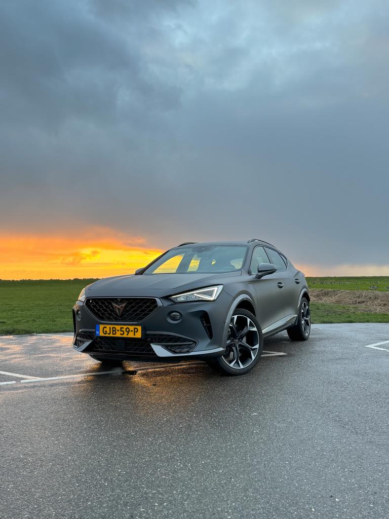 Cupra Formentor 1.4 E-hybrid 245pk Dsg-6 2021 Grijs, Zwart, 4 cilinders, Formentor, 1395 cc