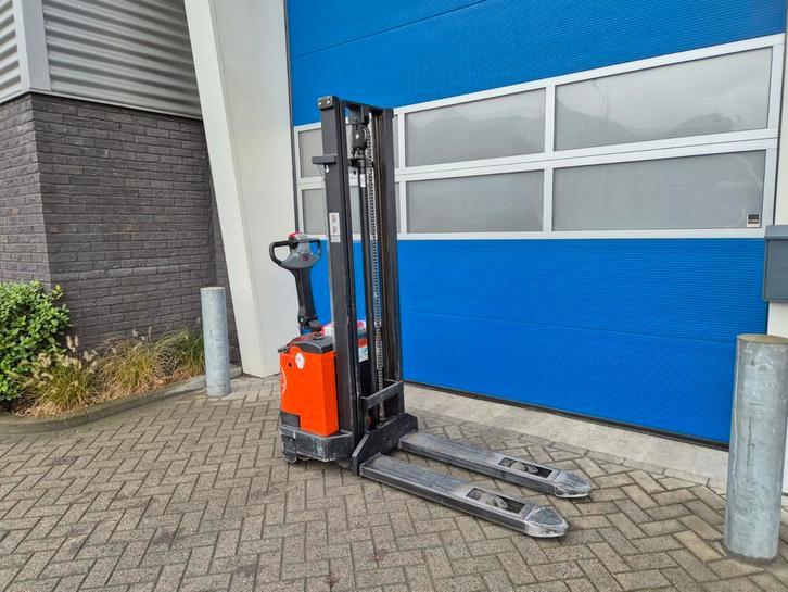 BT Stapelaar, Hoogheffer, Palletwagen 3,3M hoog zeer netjes!, Gebruikt, 100 liter of meer, Zweden, Ophalen of Verzenden