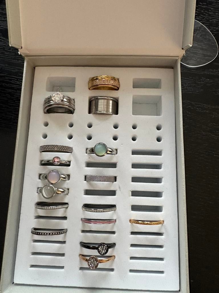 Ixxxi jewelry 3 ringen 19 vulringen maat 19, Sieraden, Tassen en Uiterlijk, Ringen, 19 tot 20, Ophalen of Verzenden, Zo goed als nieuw