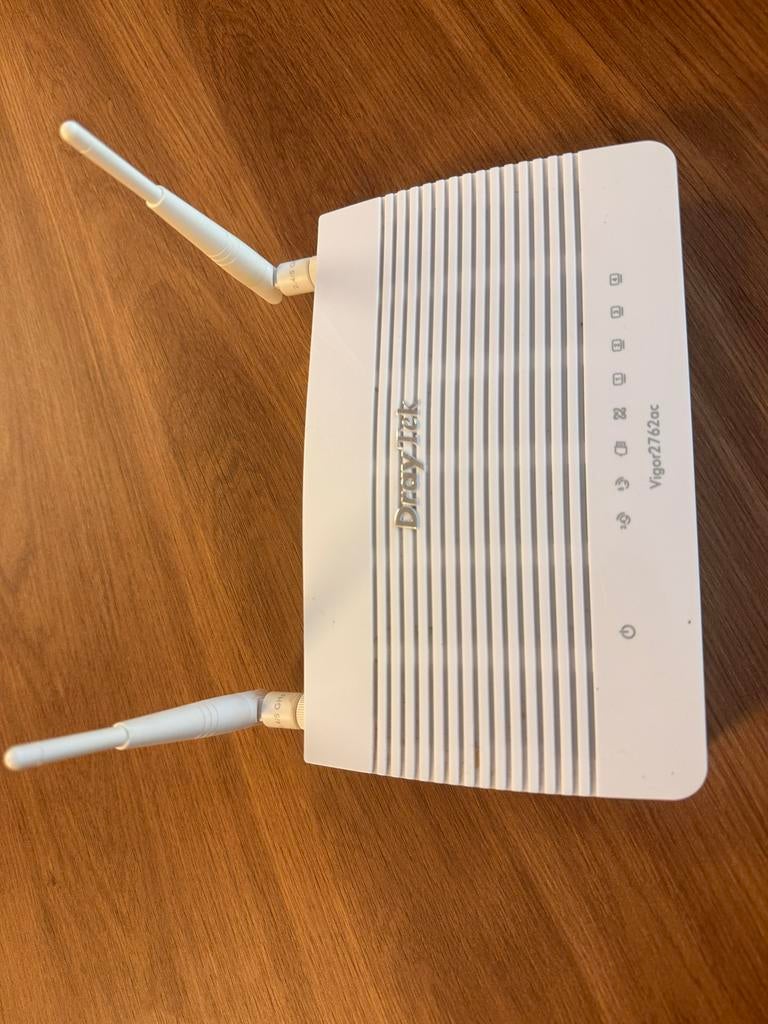 DrayTek Vigor 2762ac modem/router, Ophalen of Verzenden, Gebruikt, Router met modem