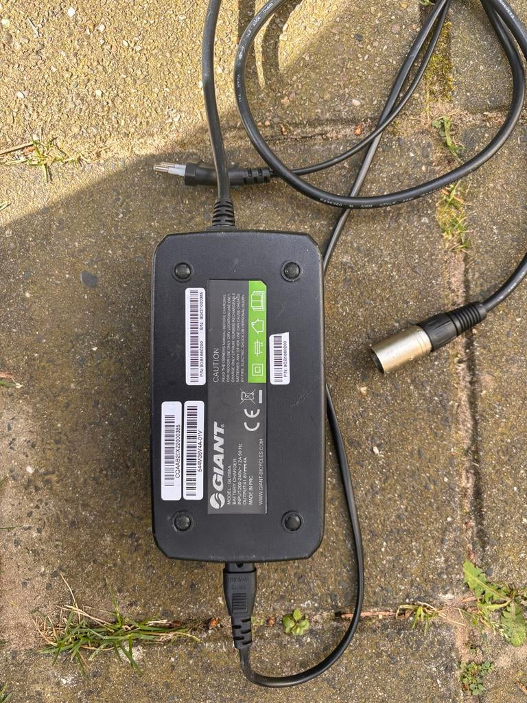 Giant e-bike acculader GLI180A, Ophalen of Verzenden, Gebruikt
