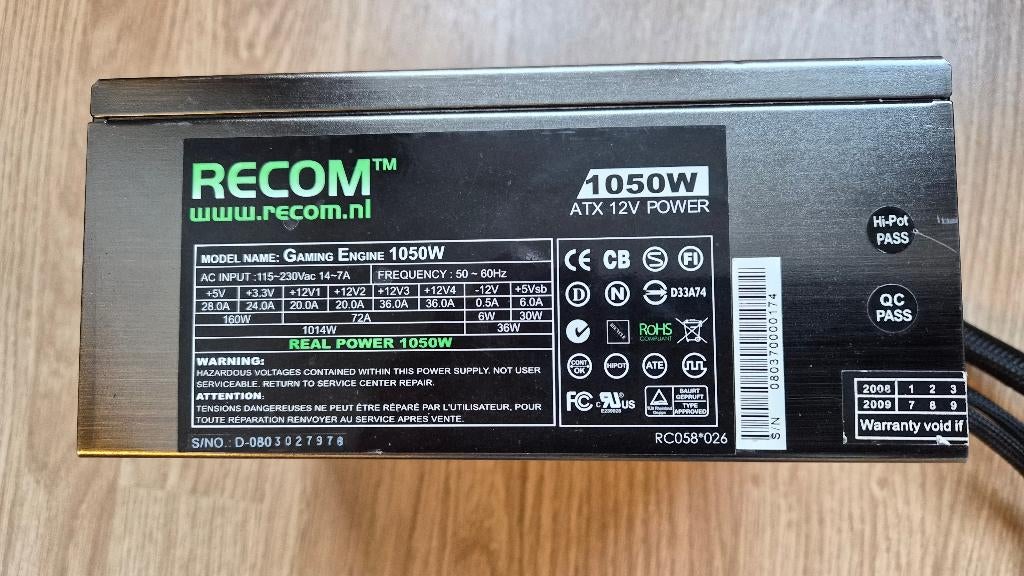 Recom PSU Voeding 1050W ATX, Computers en Software, Interne voedingen, Ophalen of Verzenden, Zo goed als nieuw