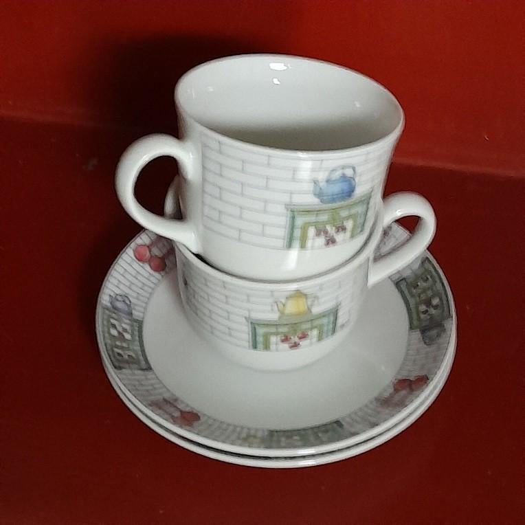 2 kop-en-schotels . Wunsiedel /  D.E., Huis en Inrichting, Keuken | Servies, Ophalen of Verzenden, Zo goed als nieuw, Overige stijlen