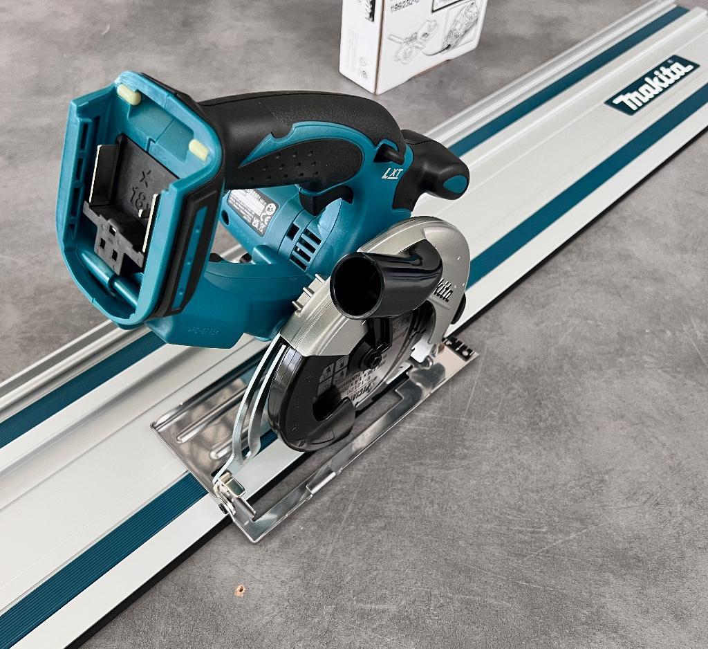 MAKITA 18V ACCU INVALZAAG +GELEIDER +ADAPTER LXT CIRKELZAAG, Ophalen of Verzenden, Nieuw, Overige materialen, 20 tot 50 mm