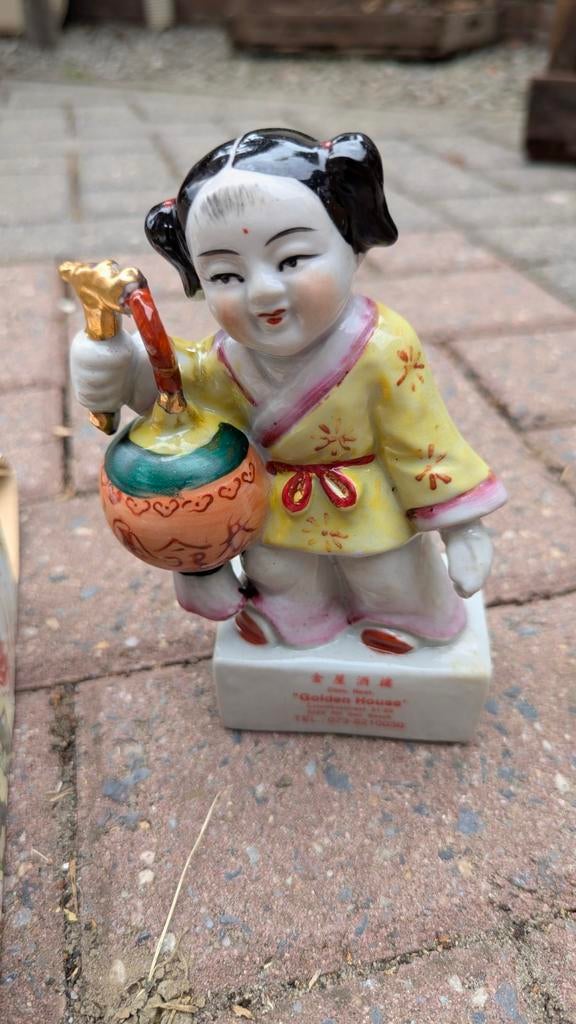 Chinees porseleinen beeldje, Verzamelen, Beelden en Beeldjes, Ophalen of Verzenden, Zo goed als nieuw, Mens