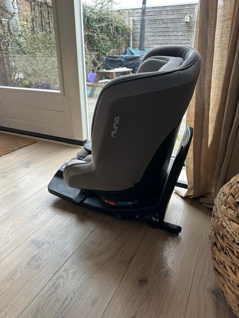 Nuna Rebl Basq Autostoel - Veilig en Comfortabel, Gebruikt, 0 t/m 18 kg, Verstelbare rugleuning, Isofix