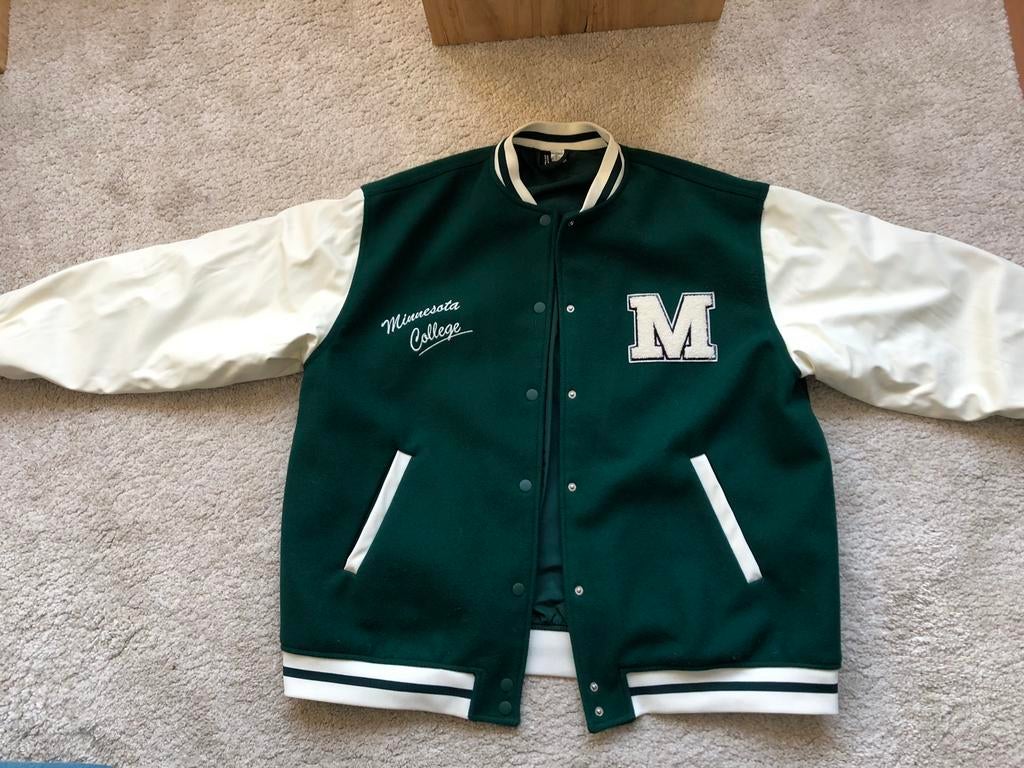 Groen/witte Minnesota jas H&M maat M, Kleding | Dames, Ophalen of Verzenden, Zo goed als nieuw, Groen