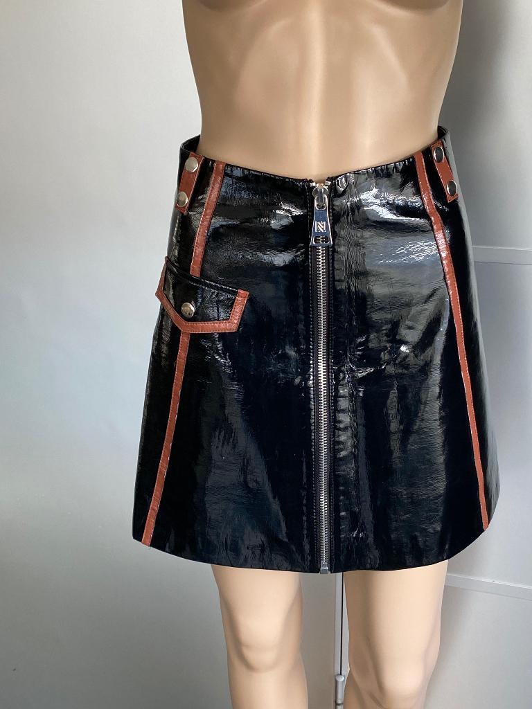 J601 Nikkie maat 34=XS nep lak-leren rok rokje zwart/bruin, Kleding | Dames, Zwart, Ophalen of Verzenden, Zo goed als nieuw, Nikkie