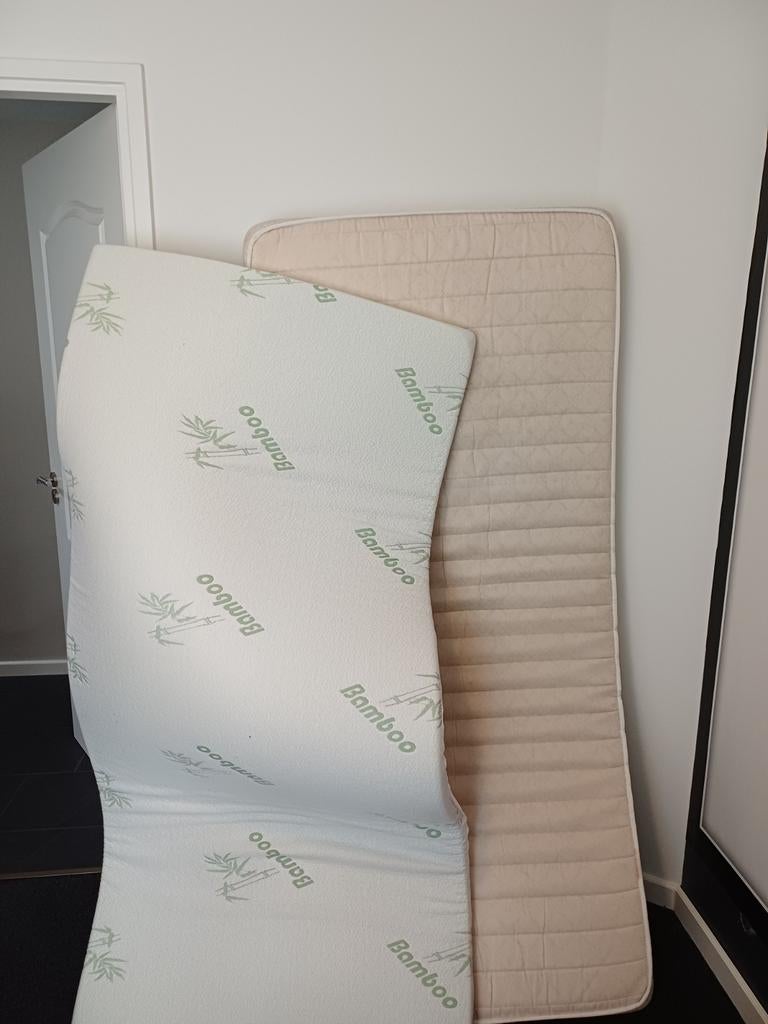 Gratis  nette 1 persoons matras met bamboe topper, Ophalen of Verzenden, Gebruikt, Eenpersoons, 90 cm