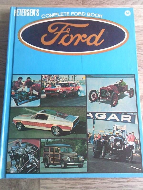 Ford complete ford book 1976 autoboek van FORD, Ophalen of Verzenden, Gelezen, Ford