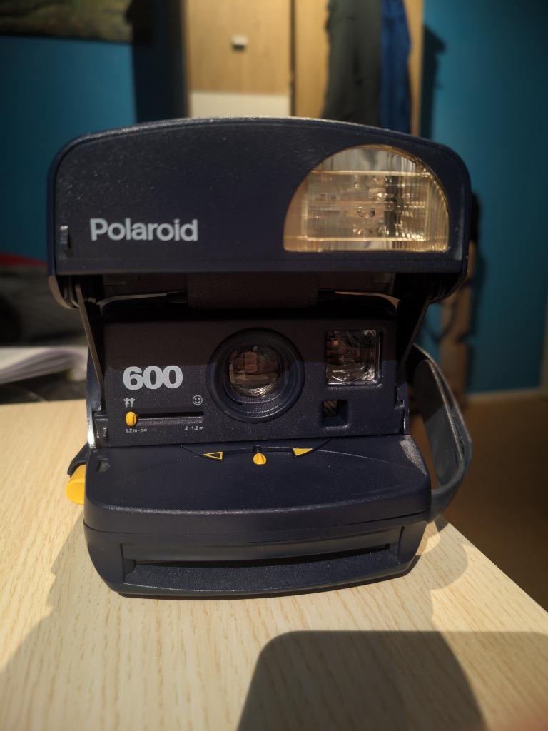Polaroid 600, Audio, Tv en Foto, Fotocamera's Analoog, Ophalen of Verzenden, Zo goed als nieuw, Polaroid, Polaroid