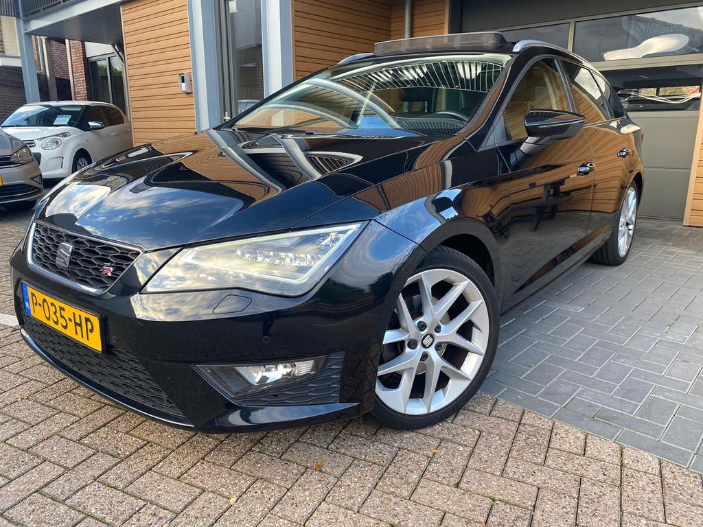 SEAT Leon ST 1.4 TSI ACT FR Dynamic | Panoramadak | Stoelver, Auto's, Gebruikt, 4 cilinders, Leon, Leder en Stof